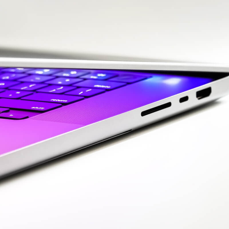 Ultrabook robuste 15,6" - 4K UHD (3840 x 2160) - Intel Core i7 de 11e génération (i7-1195G7) à 2,90 GHz - 32 Go de RAM - SSD de 1 To - Gris carbone – Image 3